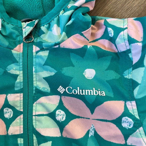 2/$20 Columbia fleece lined wind jacket - Picture 3 of 7